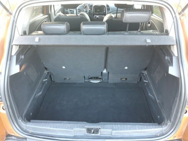 Желтый Рено Каптур, объемом двигателя 1.2 л и пробегом 63 тыс. км за 333 $, фото 9 на Automoto.ua