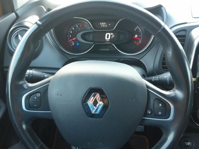 Желтый Рено Каптур, объемом двигателя 1.2 л и пробегом 63 тыс. км за 333 $, фото 21 на Automoto.ua