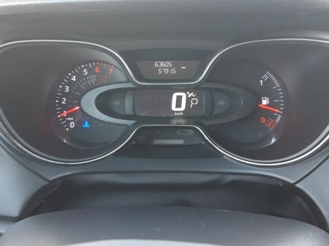 Желтый Рено Каптур, объемом двигателя 1.2 л и пробегом 63 тыс. км за 333 $, фото 19 на Automoto.ua