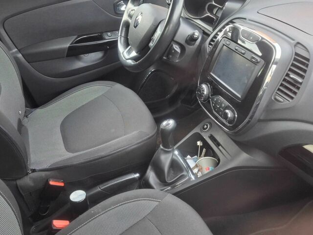 Сірий Рено Каптур, об'ємом двигуна 1.5 л та пробігом 216 тис. км за 12210 $, фото 2 на Automoto.ua