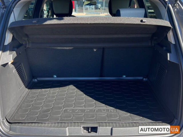 Серый Рено Каптур, объемом двигателя 1.5 л и пробегом 79 тыс. км за 15700 $, фото 9 на Automoto.ua
