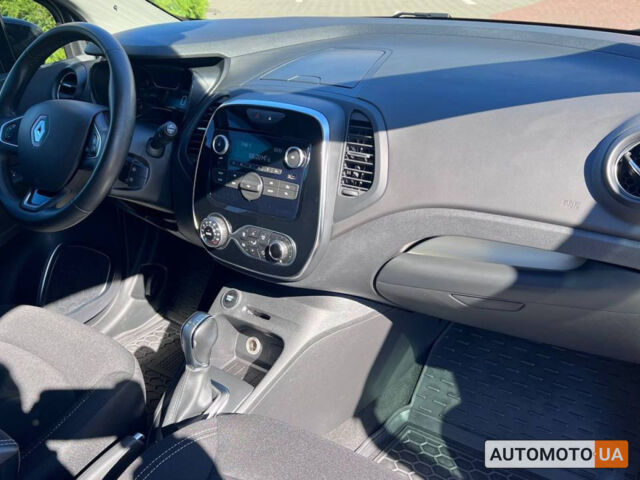 Серый Рено Каптур, объемом двигателя 1.5 л и пробегом 79 тыс. км за 14500 $, фото 5 на Automoto.ua