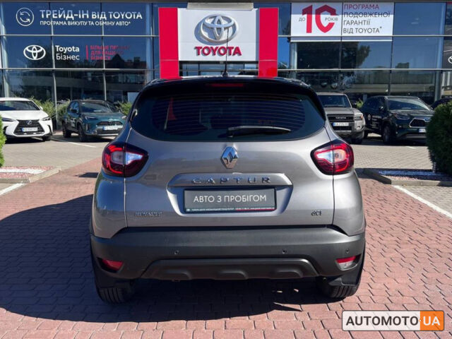 Серый Рено Каптур, объемом двигателя 1.5 л и пробегом 79 тыс. км за 15700 $, фото 3 на Automoto.ua
