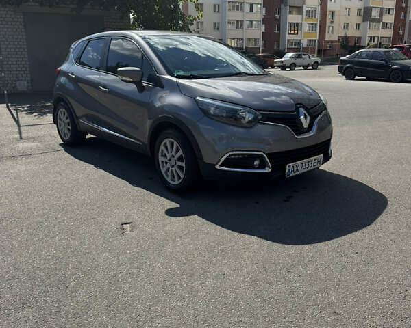 Серый Рено Каптур, объемом двигателя 1.5 л и пробегом 173 тыс. км за 8999 $, фото 3 на Automoto.ua