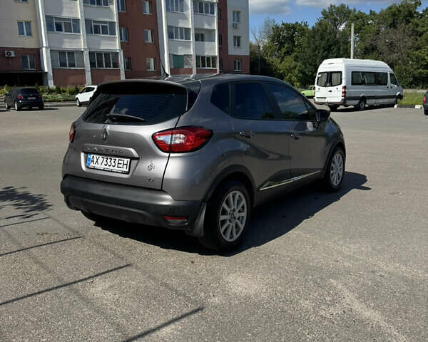 Серый Рено Каптур, объемом двигателя 1.5 л и пробегом 173 тыс. км за 8999 $, фото 4 на Automoto.ua