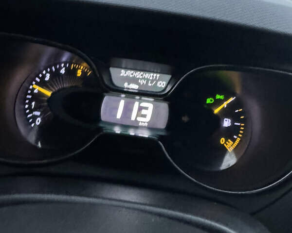 Серый Рено Каптур, объемом двигателя 1.5 л и пробегом 173 тыс. км за 8999 $, фото 6 на Automoto.ua