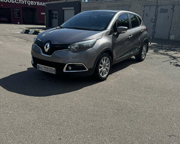 Серый Рено Каптур, объемом двигателя 1.5 л и пробегом 173 тыс. км за 8999 $, фото 2 на Automoto.ua