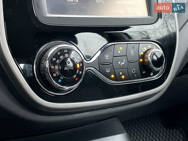 Сірий Рено Каптур, об'ємом двигуна 1.46 л та пробігом 182 тис. км за 10490 $, фото 27 на Automoto.ua