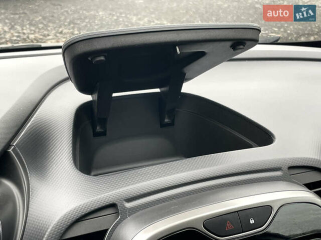 Сірий Рено Каптур, об'ємом двигуна 1.46 л та пробігом 182 тис. км за 10490 $, фото 29 на Automoto.ua