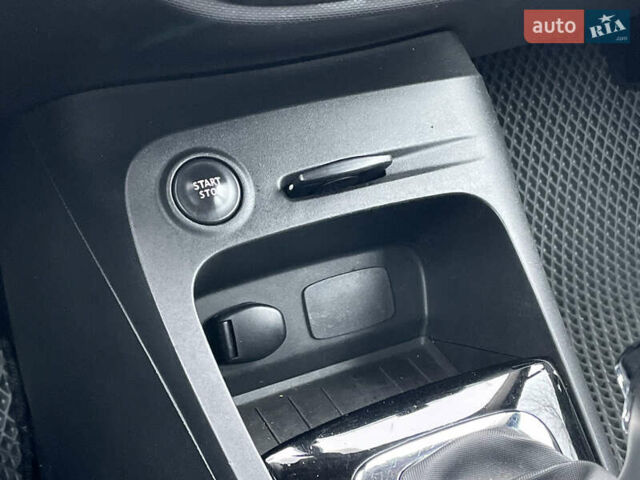 Сірий Рено Каптур, об'ємом двигуна 1.46 л та пробігом 182 тис. км за 10490 $, фото 26 на Automoto.ua