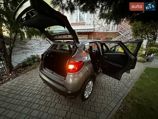 Сірий Рено Каптур, об'ємом двигуна 1.5 л та пробігом 155 тис. км за 11500 $, фото 22 на Automoto.ua