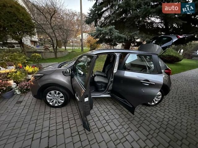 Сірий Рено Каптур, об'ємом двигуна 1.5 л та пробігом 155 тис. км за 11500 $, фото 17 на Automoto.ua