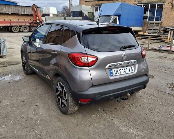 Серый Рено Каптур, объемом двигателя 1.5 л и пробегом 216 тыс. км за 12500 $, фото 4 на Automoto.ua