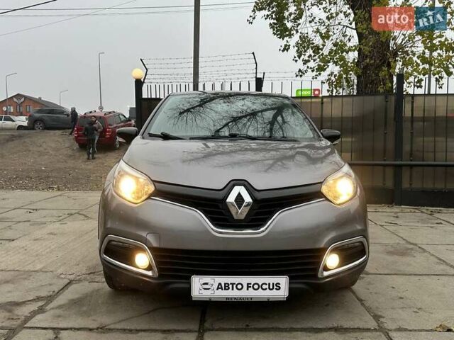 Сірий Рено Каптур, об'ємом двигуна 1.2 л та пробігом 179 тис. км за 11990 $, фото 1 на Automoto.ua