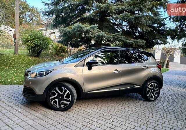 Рено Каптур 2016 в Львове на Automoto.ua Серый Рено Каптур, объемом двигателя 1.2 л и пробегом 80 тыс. км за 10700 $, фото 11 на Automoto.ua
