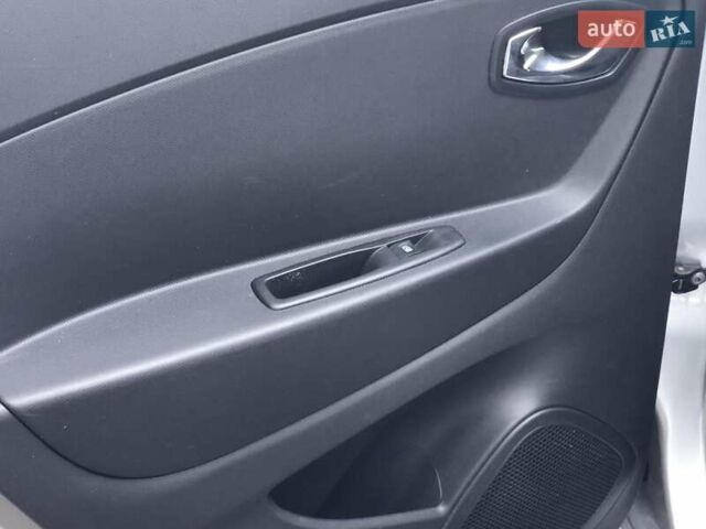 Сірий Рено Каптур, об'ємом двигуна 1.5 л та пробігом 172 тис. км за 12499 $, фото 21 на Automoto.ua