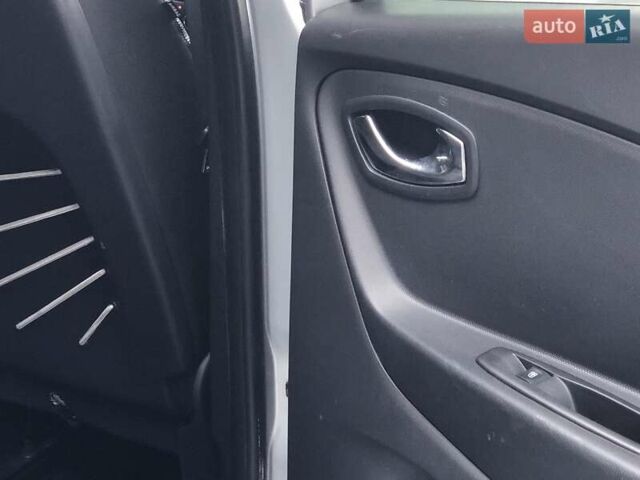 Сірий Рено Каптур, об'ємом двигуна 1.5 л та пробігом 172 тис. км за 12499 $, фото 6 на Automoto.ua
