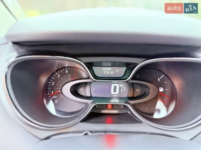 Серый Рено Каптур, объемом двигателя 1.46 л и пробегом 50 тыс. км за 14900 $, фото 12 на Automoto.ua