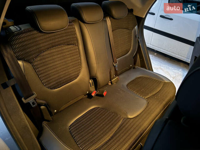 Серый Рено Каптур, объемом двигателя 1.5 л и пробегом 69 тыс. км за 13900 $, фото 40 на Automoto.ua