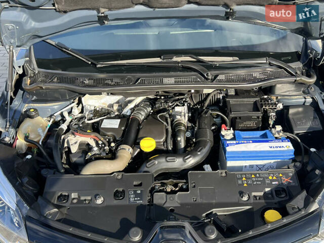 Серый Рено Каптур, объемом двигателя 1.46 л и пробегом 190 тыс. км за 12143 $, фото 9 на Automoto.ua