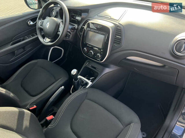 Серый Рено Каптур, объемом двигателя 1.46 л и пробегом 190 тыс. км за 12143 $, фото 23 на Automoto.ua