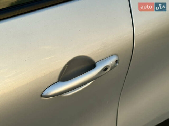 Серый Рено Каптур, объемом двигателя 0 л и пробегом 114 тыс. км за 8599 $, фото 15 на Automoto.ua