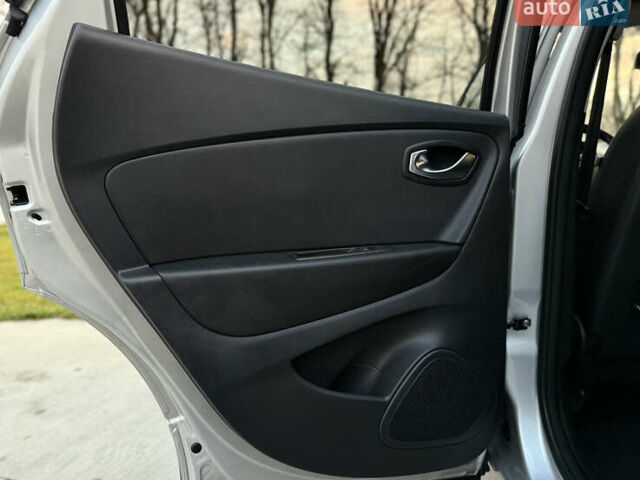 Серый Рено Каптур, объемом двигателя 0 л и пробегом 114 тыс. км за 8599 $, фото 46 на Automoto.ua