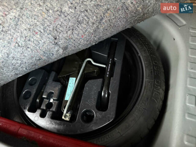 Серый Рено Каптур, объемом двигателя 0 л и пробегом 114 тыс. км за 8599 $, фото 51 на Automoto.ua