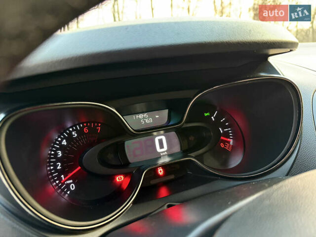 Серый Рено Каптур, объемом двигателя 0 л и пробегом 114 тыс. км за 8599 $, фото 25 на Automoto.ua