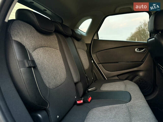 Серый Рено Каптур, объемом двигателя 0 л и пробегом 114 тыс. км за 8599 $, фото 43 на Automoto.ua