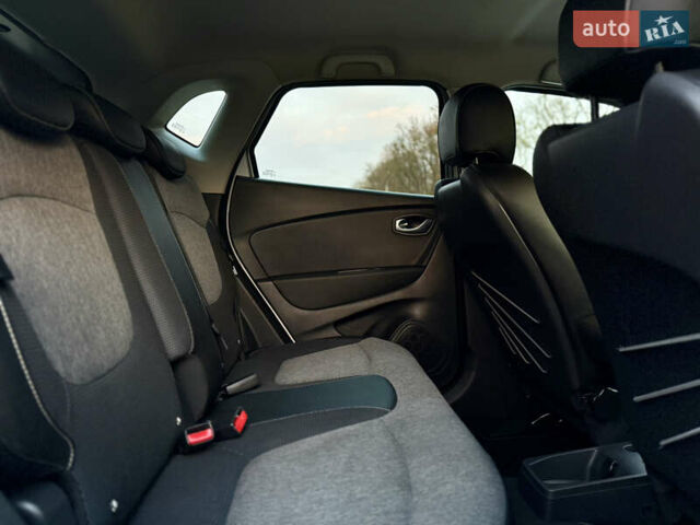 Серый Рено Каптур, объемом двигателя 0 л и пробегом 114 тыс. км за 8599 $, фото 44 на Automoto.ua