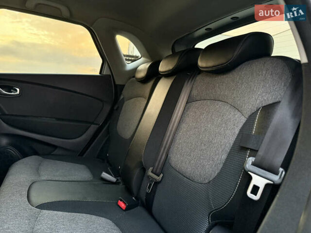 Серый Рено Каптур, объемом двигателя 0 л и пробегом 114 тыс. км за 8599 $, фото 48 на Automoto.ua