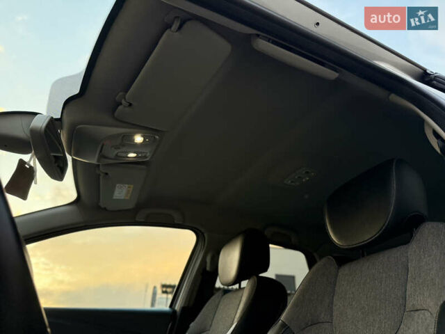 Серый Рено Каптур, объемом двигателя 0 л и пробегом 114 тыс. км за 8599 $, фото 23 на Automoto.ua