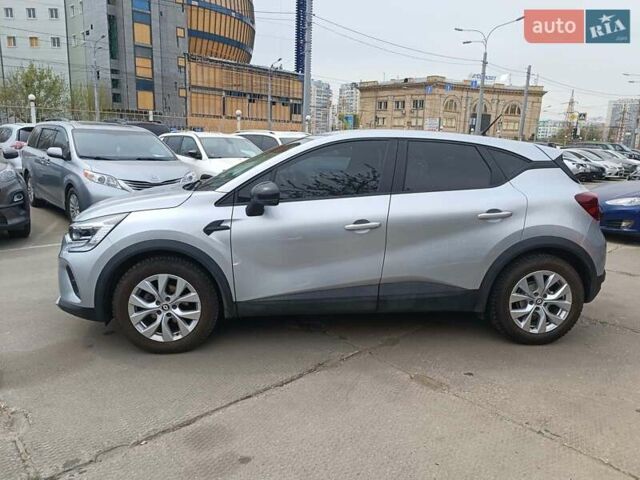 Серый Рено Каптур, объемом двигателя 1.3 л и пробегом 32 тыс. км за 18990 $, фото 9 на Automoto.ua