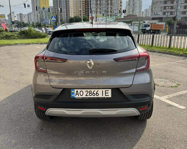 Сірий Рено Каптур, об'ємом двигуна 1.33 л та пробігом 2 тис. км за 17950 $, фото 4 на Automoto.ua