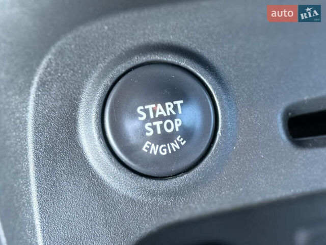 Синий Рено Каптур, объемом двигателя 1.5 л и пробегом 94 тыс. км за 11500 $, фото 46 на Automoto.ua