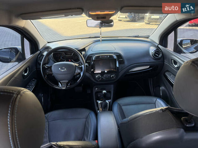 Синий Рено Каптур, объемом двигателя 1.5 л и пробегом 94 тыс. км за 11500 $, фото 47 на Automoto.ua