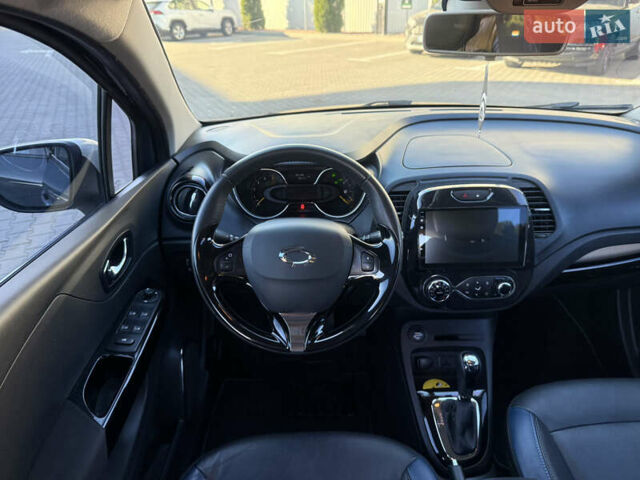 Синий Рено Каптур, объемом двигателя 1.5 л и пробегом 94 тыс. км за 11500 $, фото 25 на Automoto.ua