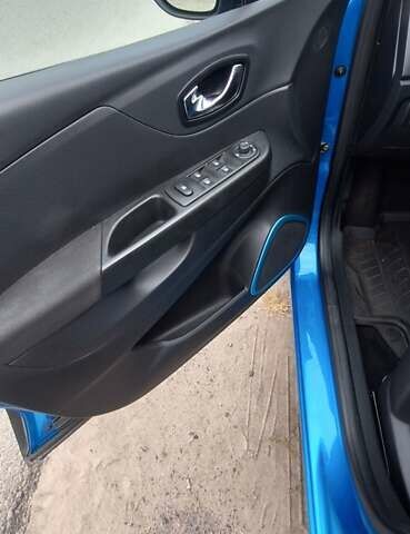 Синій Рено Каптур, об'ємом двигуна 1.2 л та пробігом 98 тис. км за 11350 $, фото 12 на Automoto.ua