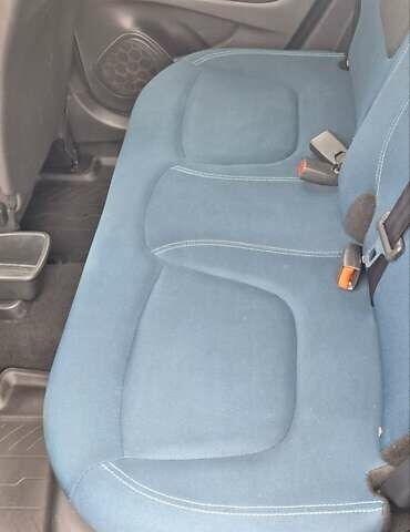 Синій Рено Каптур, об'ємом двигуна 1.2 л та пробігом 98 тис. км за 11350 $, фото 7 на Automoto.ua