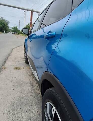 Синій Рено Каптур, об'ємом двигуна 1.2 л та пробігом 98 тис. км за 11350 $, фото 5 на Automoto.ua