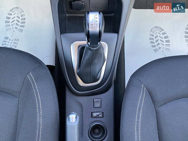 Рено Каптур 2018 у Житомирі на Automoto.ua Синій Рено Каптур, об'ємом двигуна 1.46 л та пробігом 220 тис. км за 11900 $, фото 11 на Automoto.ua