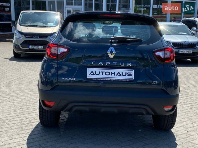 Рено Каптур 2018 у Житомирі на Automoto.ua Синій Рено Каптур, об'ємом двигуна 1.46 л та пробігом 220 тис. км за 11900 $, фото 4 на Automoto.ua