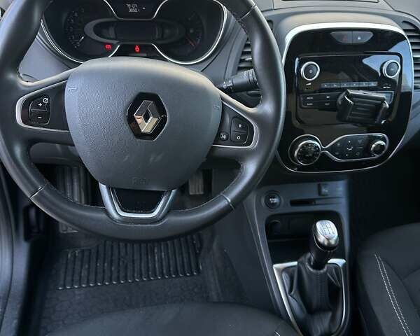 Синий Рено Каптур, объемом двигателя 0.9 л и пробегом 79 тыс. км за 12000 $, фото 7 на Automoto.ua