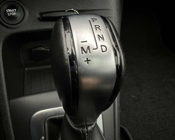 Синий Рено Каптур, объемом двигателя 1.5 л и пробегом 130 тыс. км за 15150 $, фото 74 на Automoto.ua