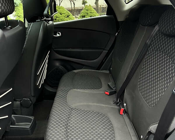 Синий Рено Каптур, объемом двигателя 1.5 л и пробегом 130 тыс. км за 15150 $, фото 49 на Automoto.ua