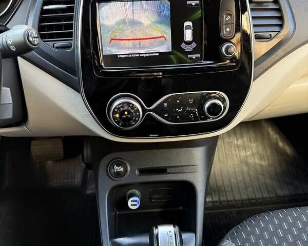 Рено Каптур 2019 в Львове на Automoto.ua Синий Рено Каптур, объемом двигателя 1.46 л и пробегом 138 тыс. км за 14000 $, фото 7 на Automoto.ua