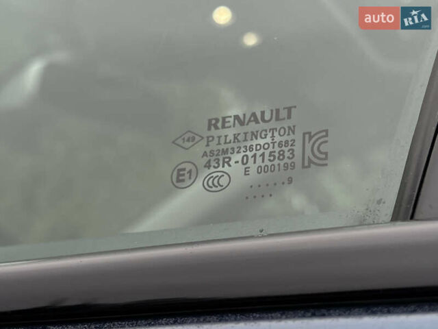 Синий Рено Каптур, объемом двигателя 1.5 л и пробегом 130 тыс. км за 15150 $, фото 51 на Automoto.ua