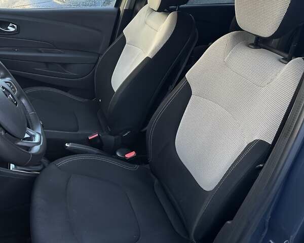 Синий Рено Каптур, объемом двигателя 0.9 л и пробегом 79 тыс. км за 12000 $, фото 9 на Automoto.ua