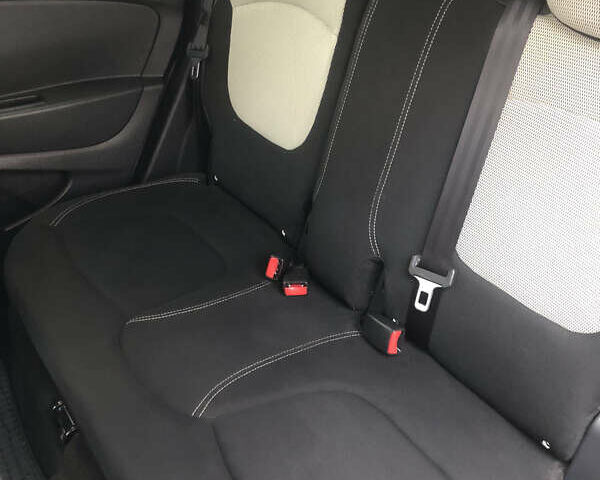 Синий Рено Каптур, объемом двигателя 0.9 л и пробегом 79 тыс. км за 12200 $, фото 10 на Automoto.ua